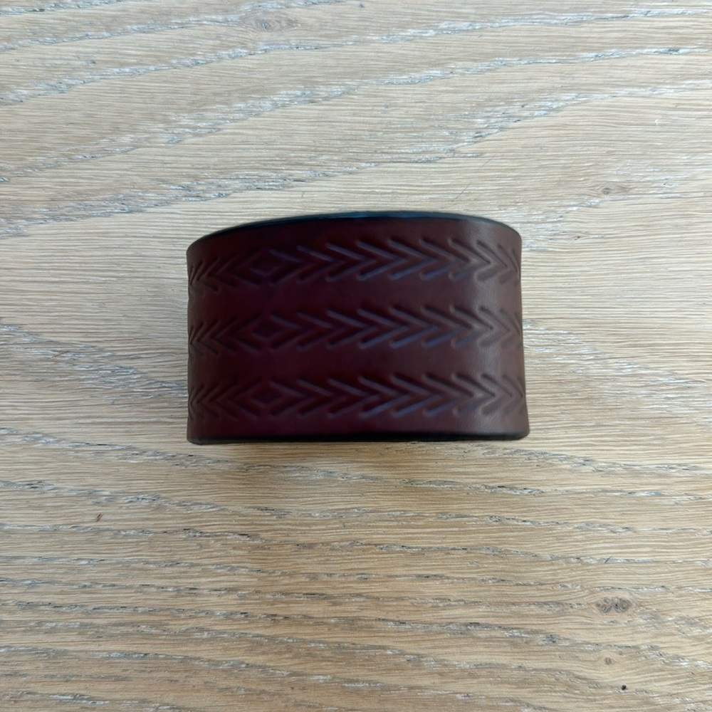 American bench craft leather herringbone cuff